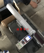 寧波某客戶為合金鋼螺栓和鑲件，風(fēng)力發(fā)電葉片襯套定制的專用噴砂